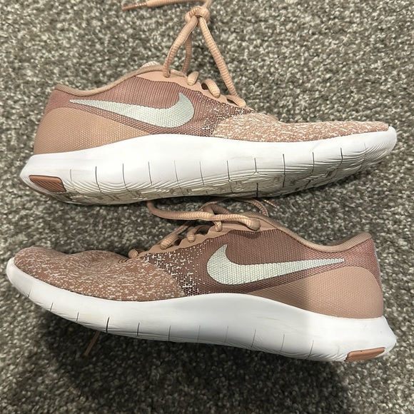 Nike frees - Picture 1 of 3